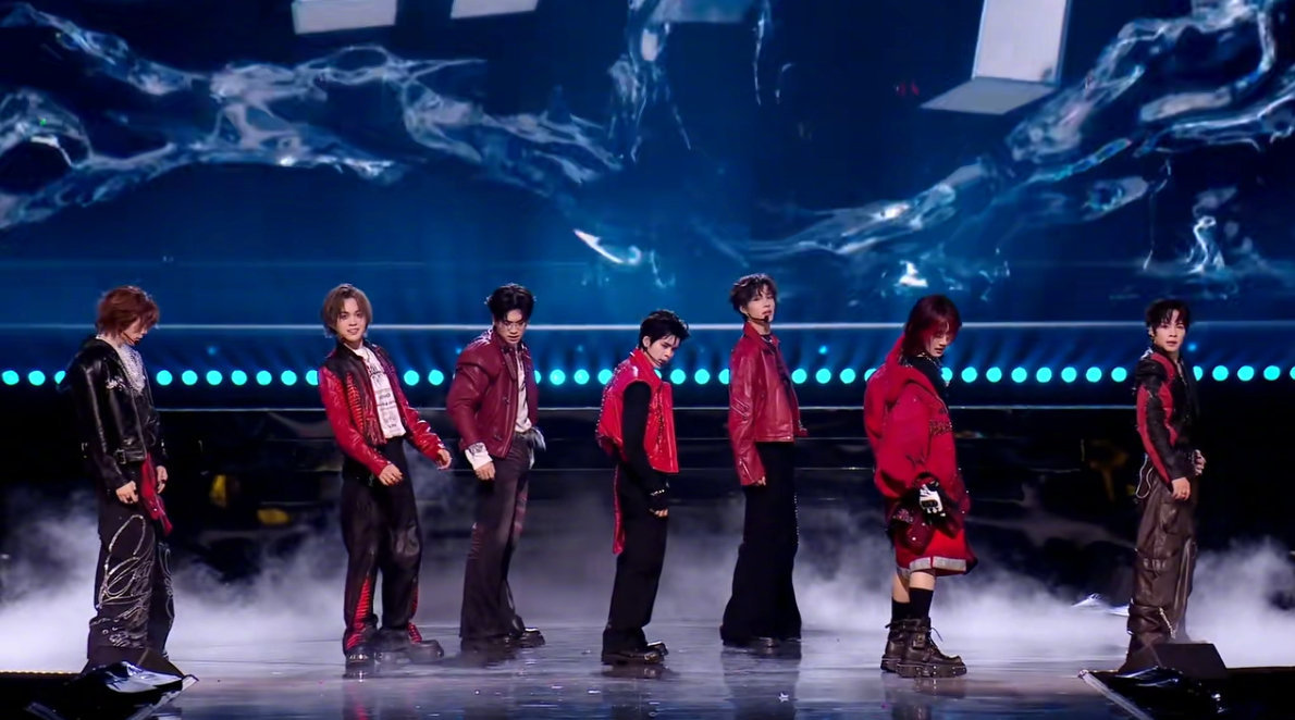 NexT1DE演唱《月亮警察+大不了》舞台