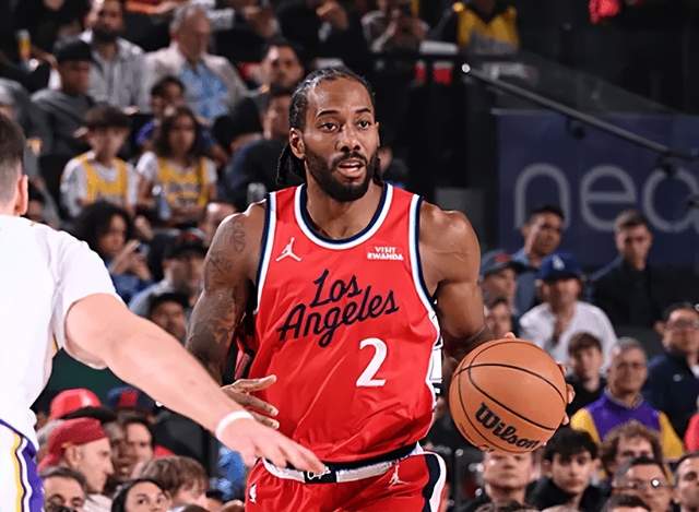 洛杉矶德比一边倒，快船轻取湖人背后，伦纳德找回巅峰速度是赛季转折点吗？