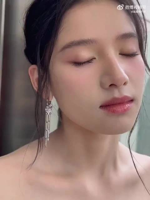 张婧仪顶级怼脸镜头 这谁受的了啊！