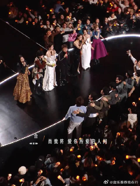 韩红、黄绮珊、王心凌、谭维维、郁可唯、袁娅维、张碧晨合唱《如愿》