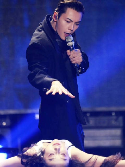 陈伟霆和舞者共舞，泸州音乐节现场直拍