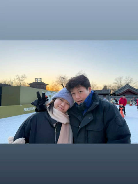 真的很好，可以共同合影一张，能够给此留念，希望多年后回想起来也不错