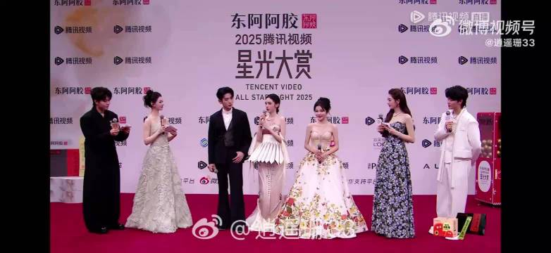 《锦月如歌》剧组红毯现温馨画面，饶嘉迪似丞磊周也小花童