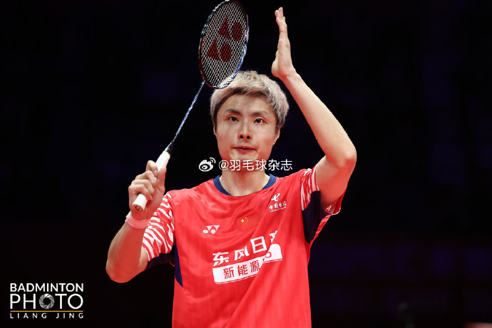 石宇奇击败小波波夫夺羽联总决赛男单冠军