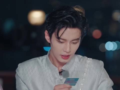 虞书欣何与揭秘《双轨》最难拍片段：打拳哭戏吻戏