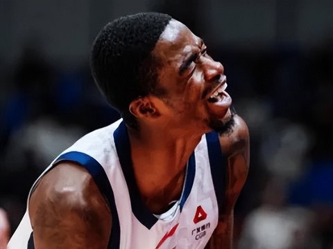 广东首节险胜青岛！徐杰助奎因统治攻守，焦泊乔回暖，王洪泽发懵