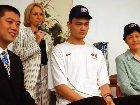 姚明如果03年参加选秀，会是一个什么顺位呢？能否撼动詹姆斯状元的位置呢！