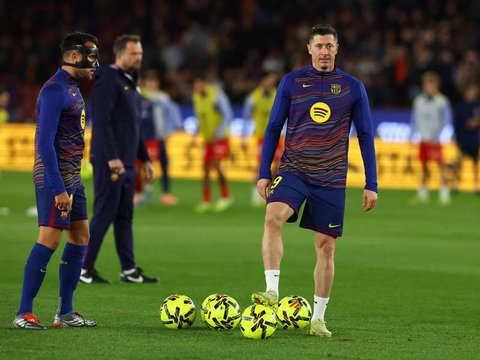 莱万多夫斯基重返巴塞罗那这是一场比利亚雷亚尔比赛佩德里缺席