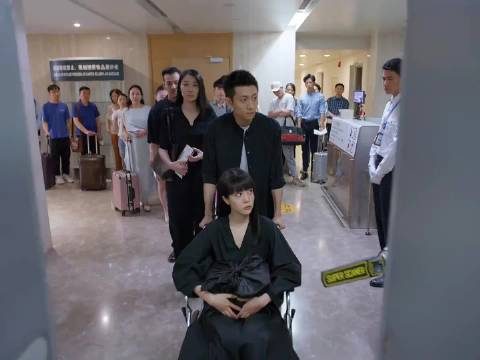 即使失去最爱的人，活着的人也要勇敢的活着！