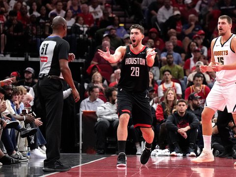 放权，减少单打，传球串联组织，你看看，这不把对手打得落花流水