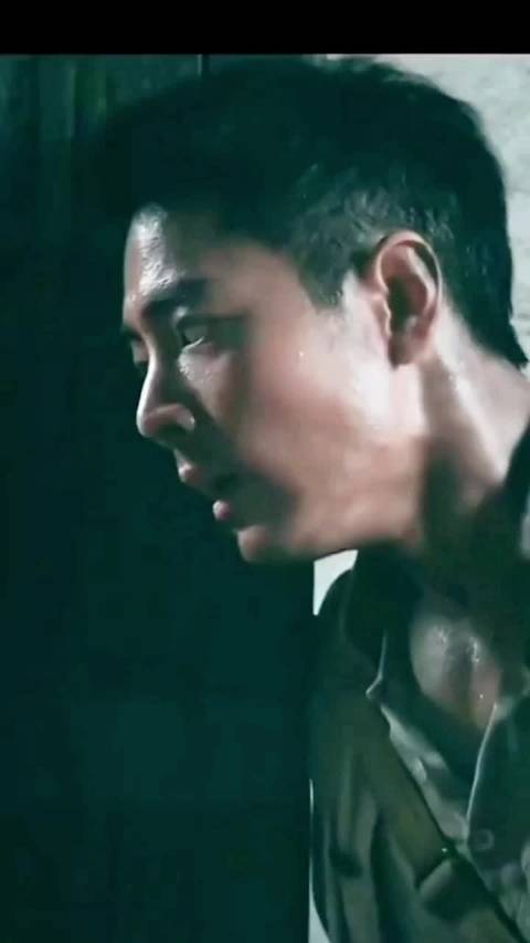 肖战饰演莫得闲带领乡亲反抗日军