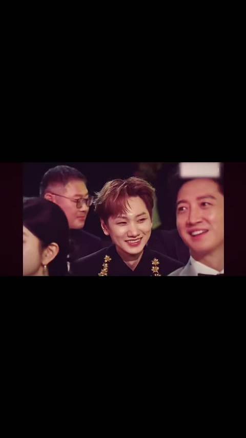 就喜欢看哥哥笑 真的太明媚了这个宝宝