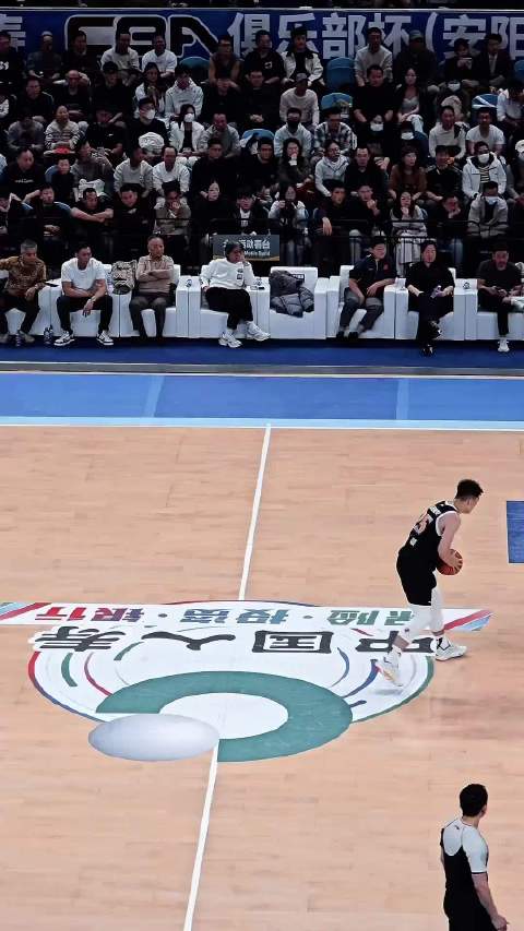 徐杰直接预判型拦截太牛了，可惜身高差点，恨不得把我的锯点给他