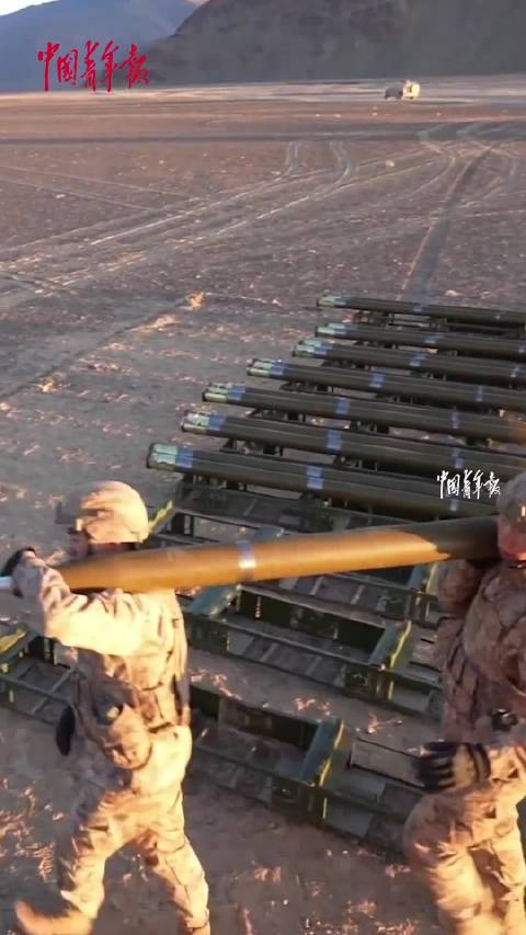 量大管饱！火箭炮齐射，显雷霆之势！中国青年报