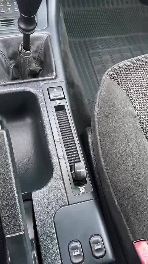 雪铁龙桑迪亚无弹簧悬挂靠氮气液压油实现悬浮