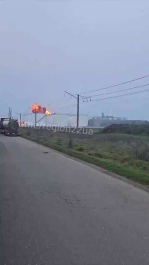 乌克兰敖德萨连续遭俄军打击致燃料危机