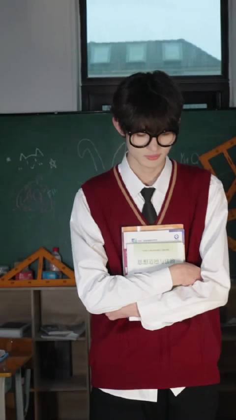 老师 咱们子枫校霸身高 怎么脸和气质都这么萌萌的