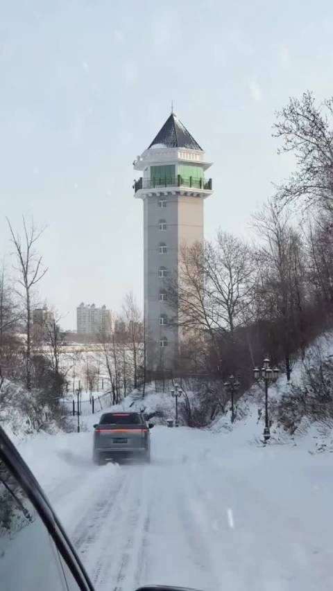 小鹏X9超级增程冰雪体验日展现1602km长续航实力