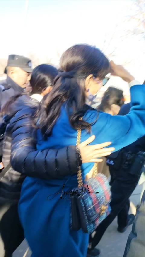 我想 有些瞬间会支撑着我超星动告白信箱非正式跨年派对 @赵雅芝 我爱你！