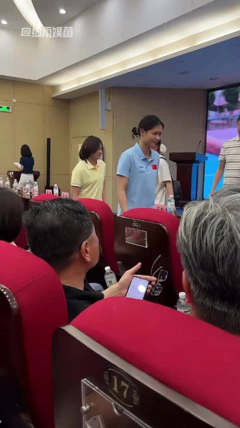 为何全红婵看到苏炳添害羞低头？一段高清视频曝光，才懂缘分的妙不可言