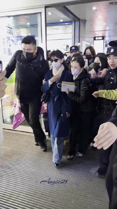 我是赵雅芝最忠实的走路粉 @赵雅芝