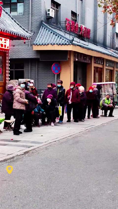 齐视频｜百余老人“固定聚餐”！淄博老板一个暖心约定，默默坚持了两年