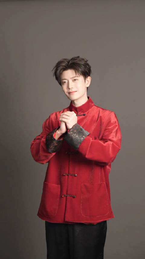 任嘉伦央视唱跳舞台展现角色掌控力