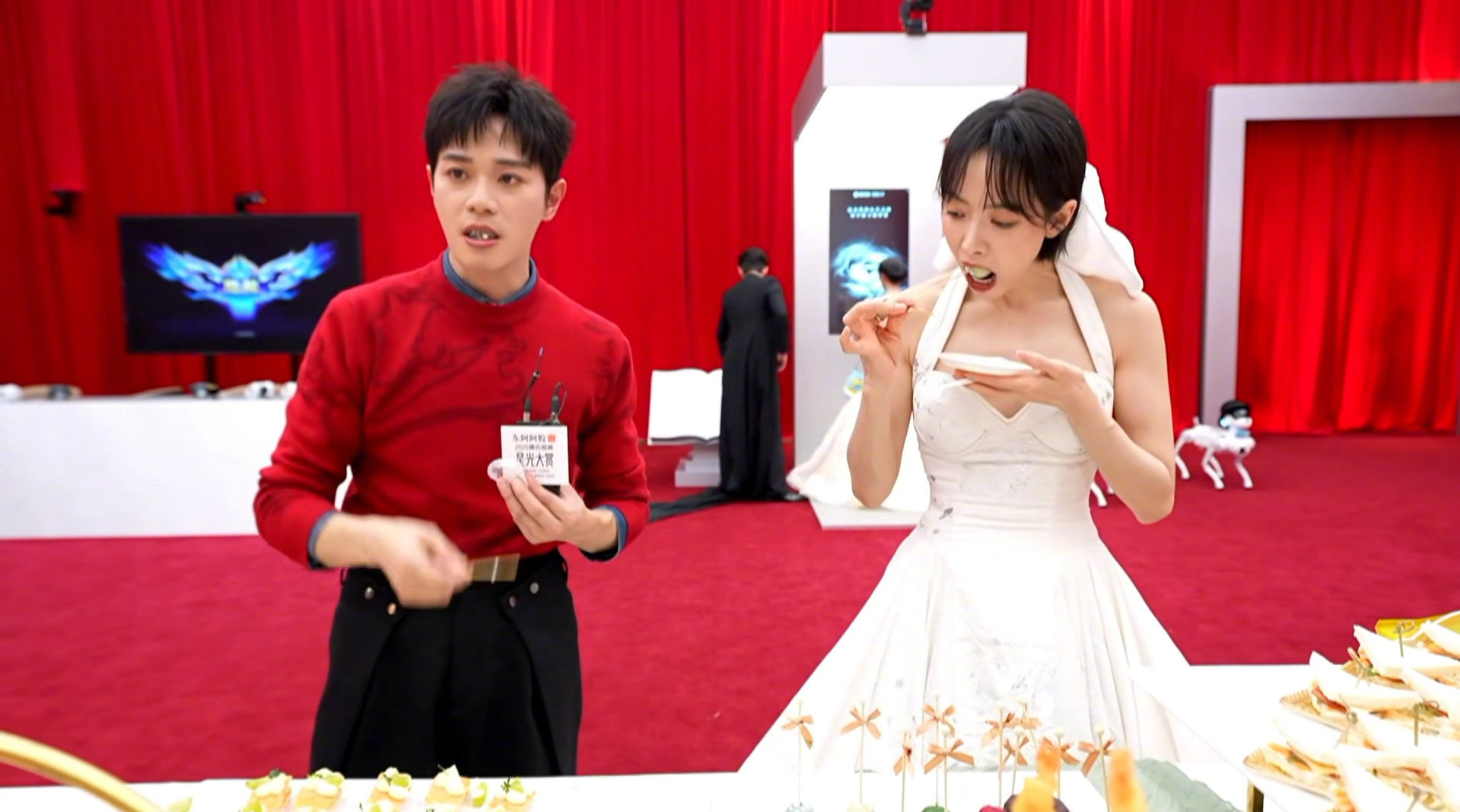 宋茜曹骏星光大赏红毯后台欢乐吃播拍立得