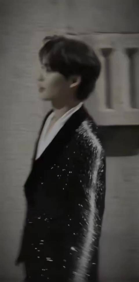 柯淳首登浙江跨年晚会演绎一路繁花