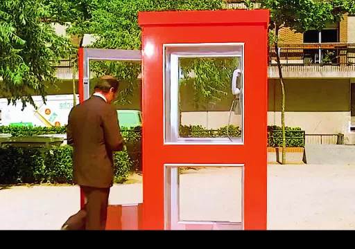 红色电话亭内的恐怖真相