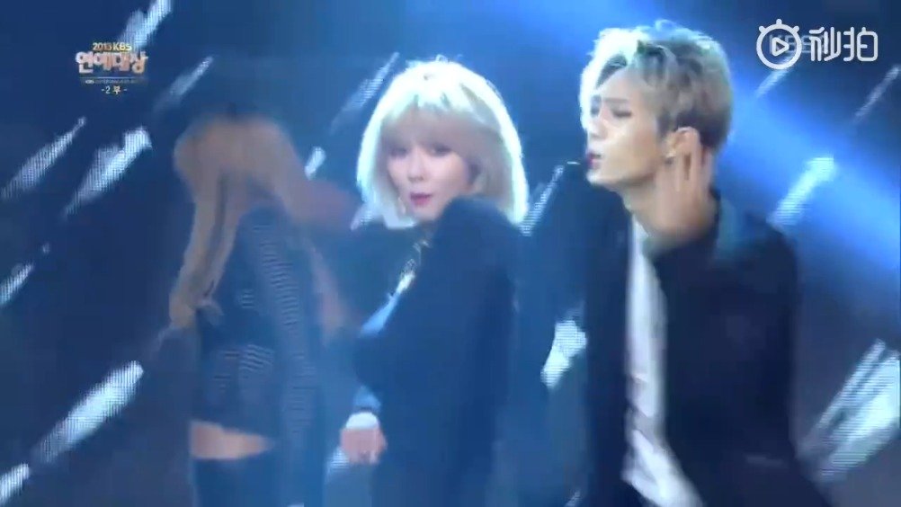 十二年前的今天(131221)，TroubleMaker 在KBS演-艺大赏上带来的现场舞台