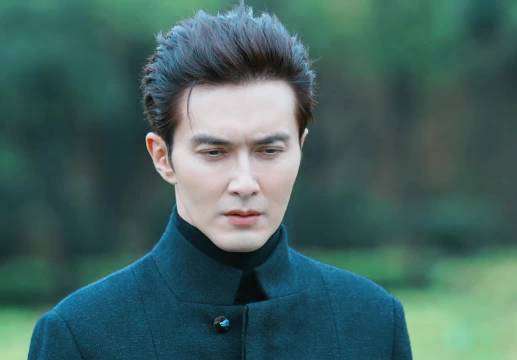 原来哪怕是能自由走进各个时空的时光旅行者也改变不了过去既定的结局！