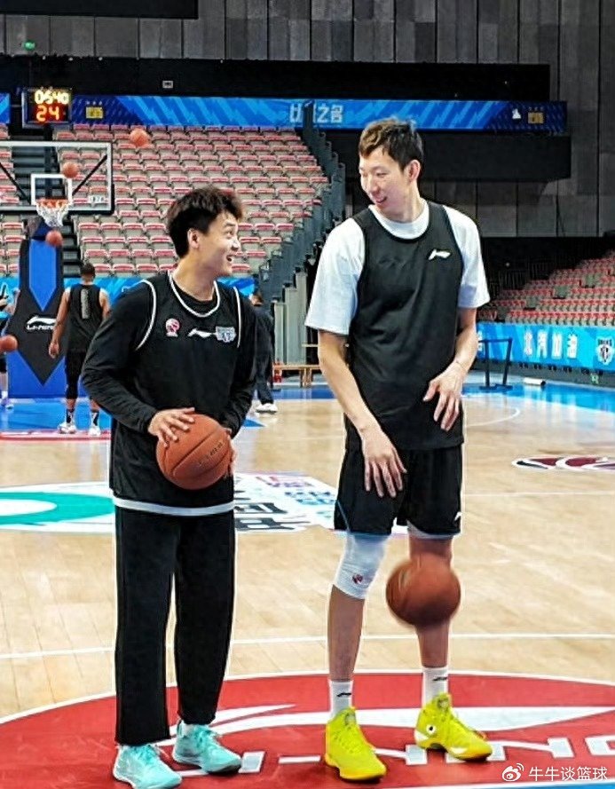 北京队主场大胜新疆27分，新阵容的进攻火力能否助其冲击总冠军？