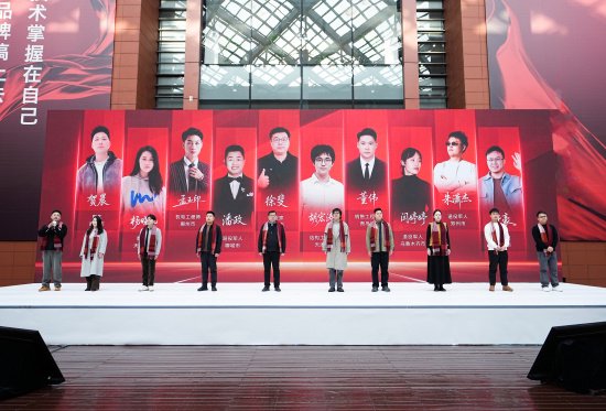 红旗HS6 PHEV交付万户家庭中