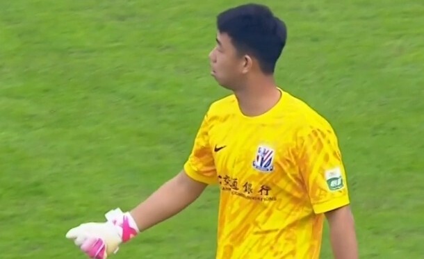 博主：申花门将鲍亚雄、前锋费尔南多无限接近加盟云南玉昆