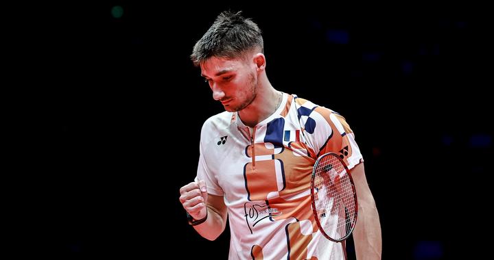 羽毛球丨世巡赛总决赛：石宇奇获男单亚军