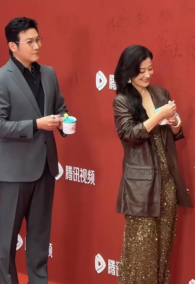 梅婷温峥嵘同框生图曝光：一个珠圆玉润显高级，一个身材火辣却输气场