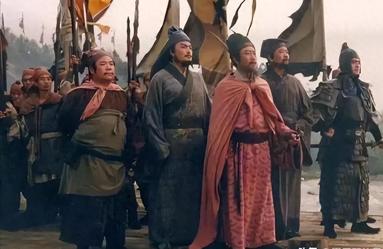同样是拍《水浒传》，把98版和11版放在一起看，差距瞬间就出来了