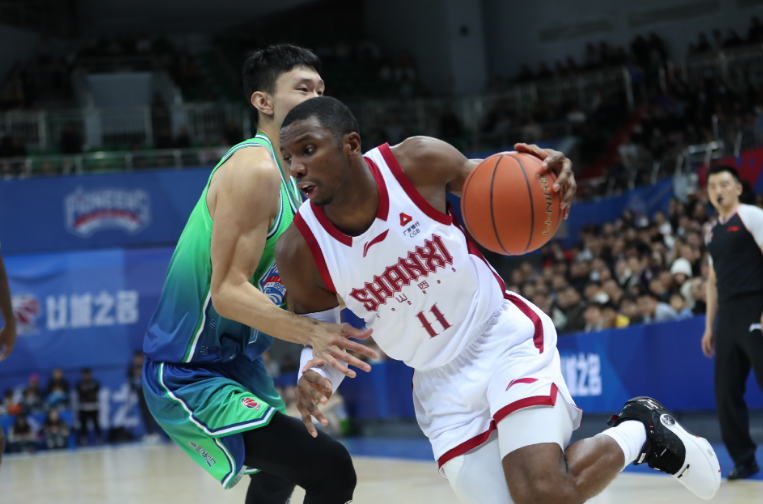 山西送天津4连败：林庭谦16+7+8助攻超胡明轩 詹姆斯25+13+8