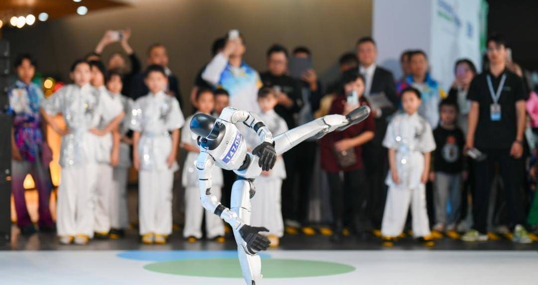 冠军云集，赋能青春，第九届大湾区青少年体育嘉年华在深圳盐田启幕