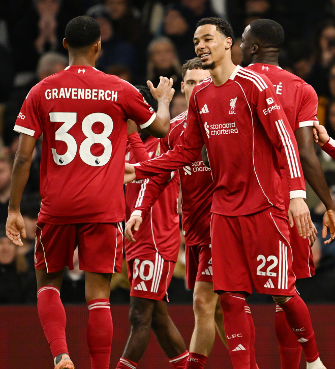 英超：伊萨克埃基蒂克建功 热刺两员悍将染红 利物浦2-1夺三连胜