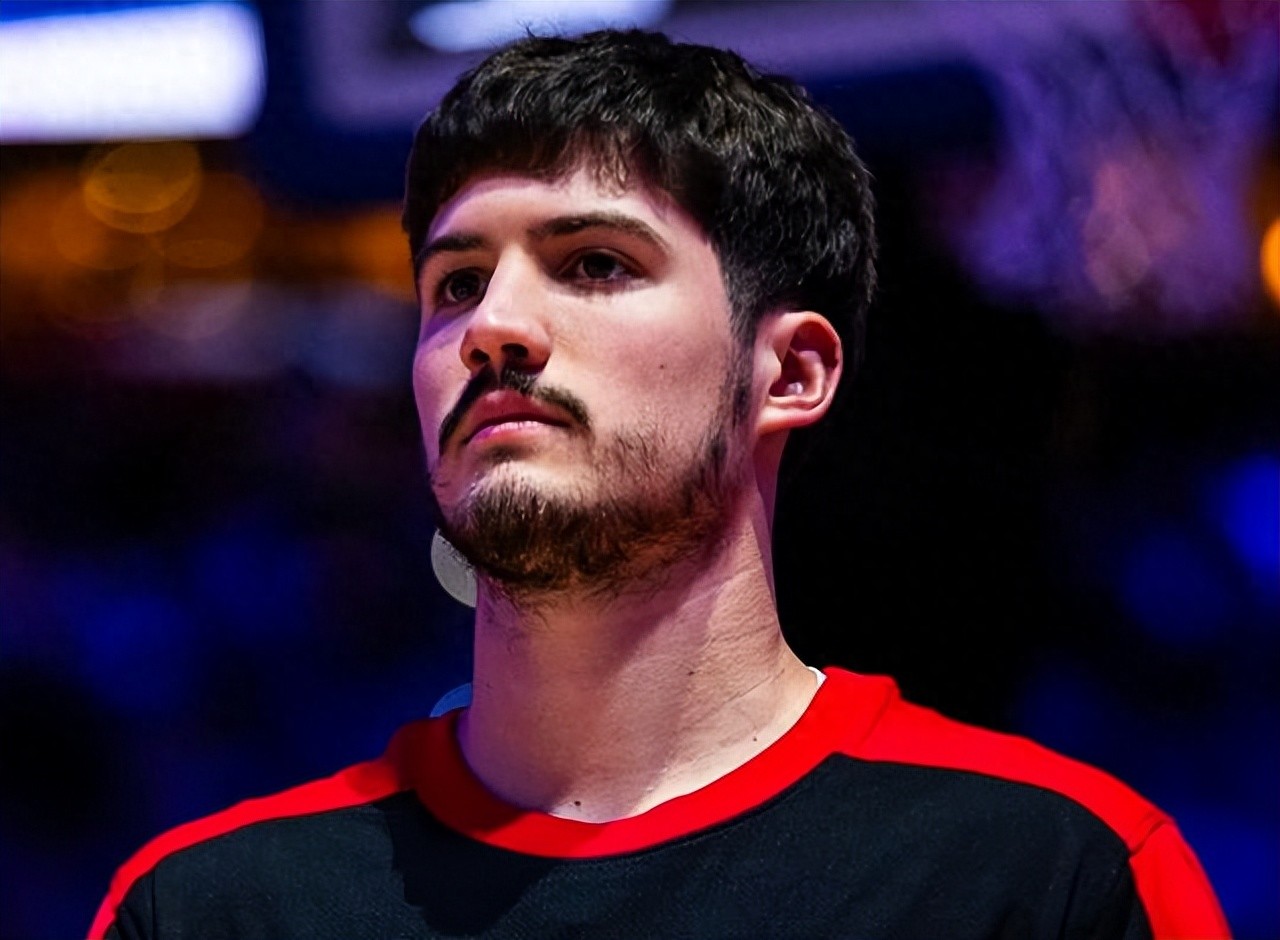 老詹轰36+4+3仍无缘今日最佳！对不起，你碰到暴走的谢泼德了