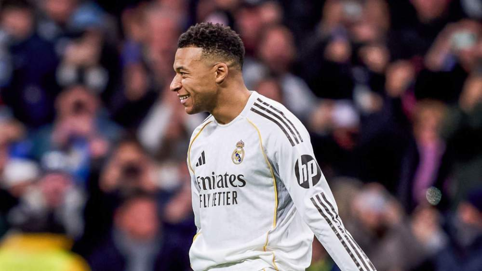 长江后浪推前浪！今日C罗两个纪录遭哈兰德姆巴佩赶超