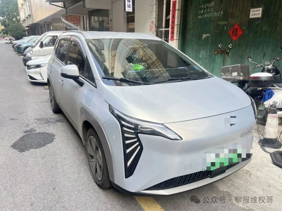 柳州大哥租车接单，干一年才发现背车贷，车子还货不对板！