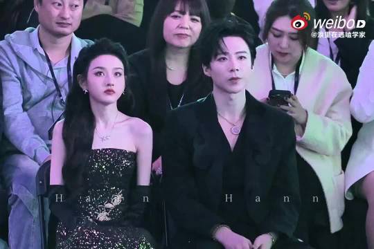 看出来两个人都很紧张了