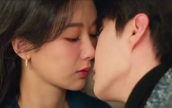 好朋友秒变恋人，下不去嘴