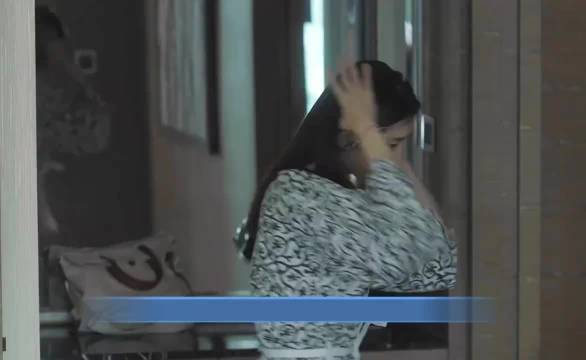 顾佳让王漫妮下次再见面将梁正贤的护照拍张照片 江疏影 三十而已