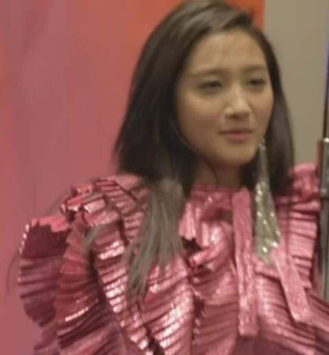 关晓彤早期写真拍摄