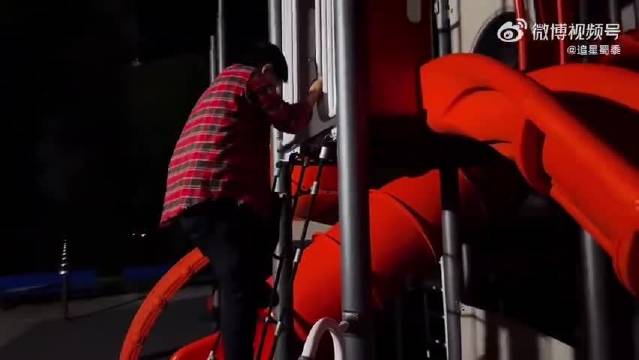 vlog彩蛋里的双向奔赴太好嗑，这对的甜蜜值得被反复提及