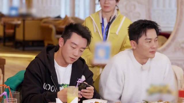 郑恺点35个包子遇余额不足，利落付款显大方